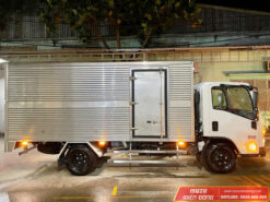 Xe Tải Isuzu QKR270 2T9 Thùng Kín Euro 5