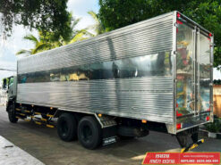 Xe tải Isuzu FVM 1500 15 tấn thùng kín