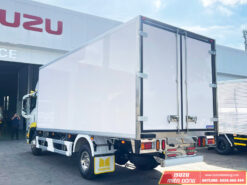 xe tải Isuzu FRR 650 6T2 thùng bảo ôn 5m7