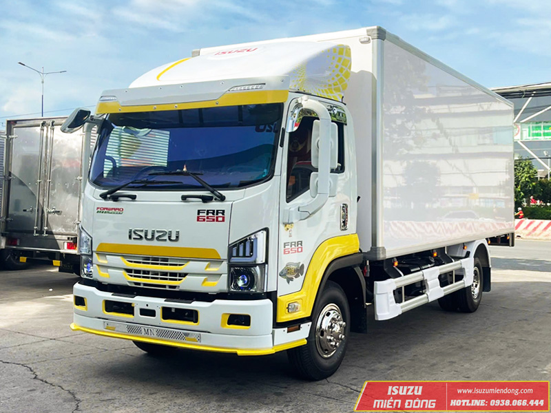 xe tải Isuzu FRR 650 6T2 thùng bảo ôn 5m7