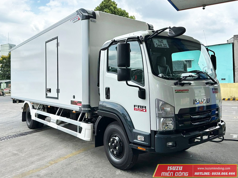 Giá xe tải Isuzu FRR 650 thùng bảo ôn mới nhất