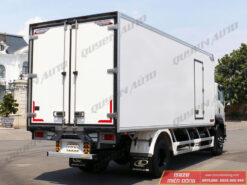 Xe tải Isuzu FVR 900 8 tấn thùng bảo ôn.
