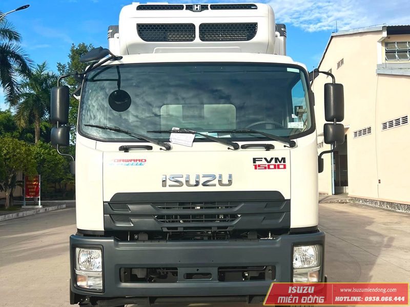 Xe tải đông lạnh Isuzu FVM 1500 15 tấn