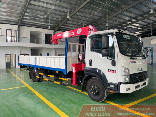 xe tải Isuzu FRR 650 5 tấn gắn cẩu
