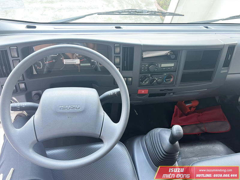 Nội Thất Xe Tải Isuzu NPR 350 2T49 Thùng Dài 6M2