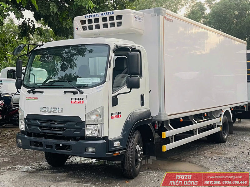 Giá xe tải Isuzu FRR 650 đông lạnh mới nhất