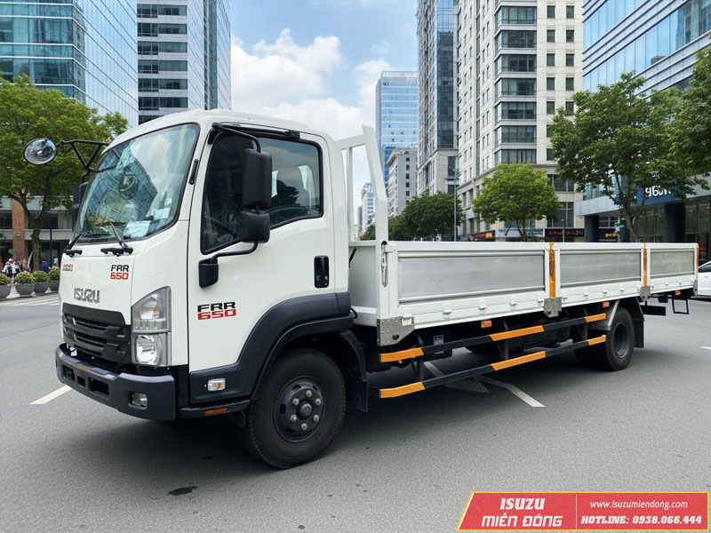 Giá xe tải Isuzu FRR 650 thùng lửng mới nhất