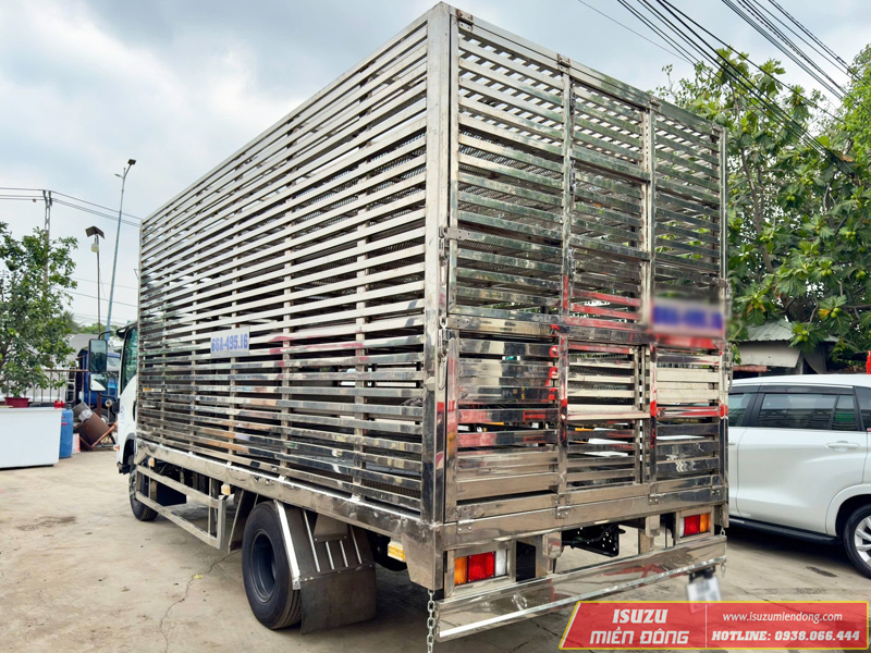Xe tải Isuzu NPR 400 3T5 chở vịt đồng 05 sàn