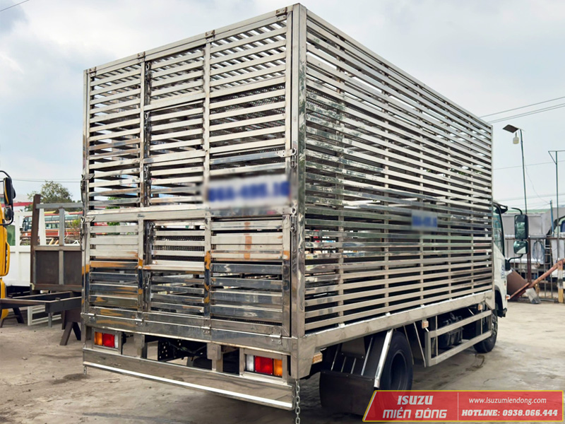 Xe tải Isuzu NPR 400 3T5 chở vịt đồng 05 sàn